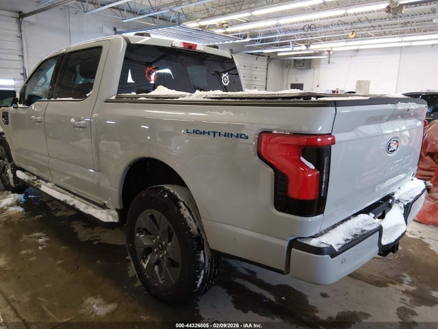 2024 FORD F-150 LIGHTNING 1FT6W3L77RWG01693 Photo 2