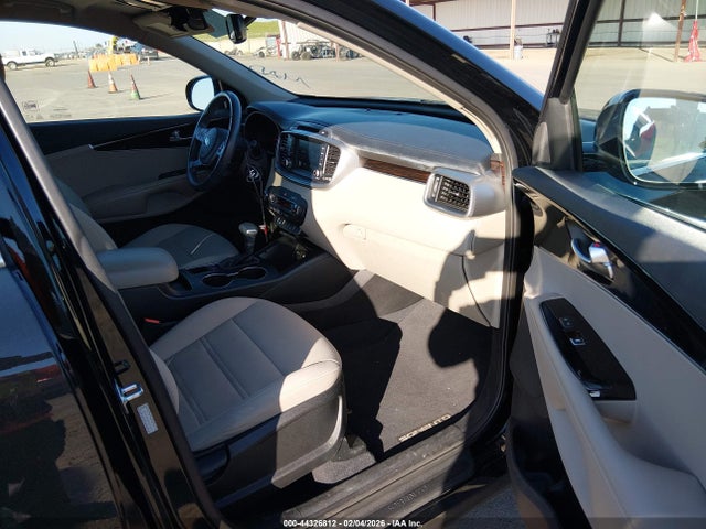 5XYPG4A32KG596543 KIA Sorento 2.4l Lx