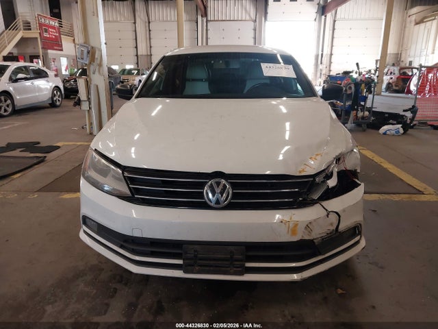 3VWD17AJ3GM294688 Volkswagen Jetta 1.8t Sport