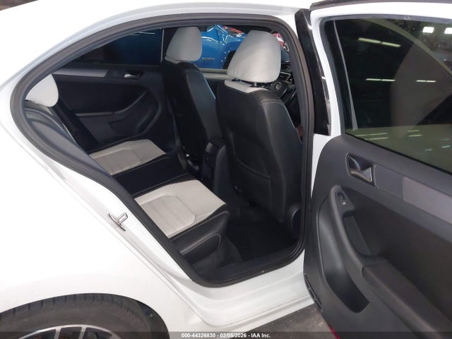3VWD17AJ3GM294688 Volkswagen Jetta 1.8t Sport