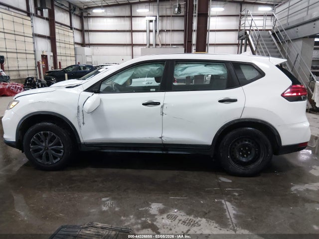 Nissan ROGUE S 2017 KNMAT2MVXHP514180 Image 15