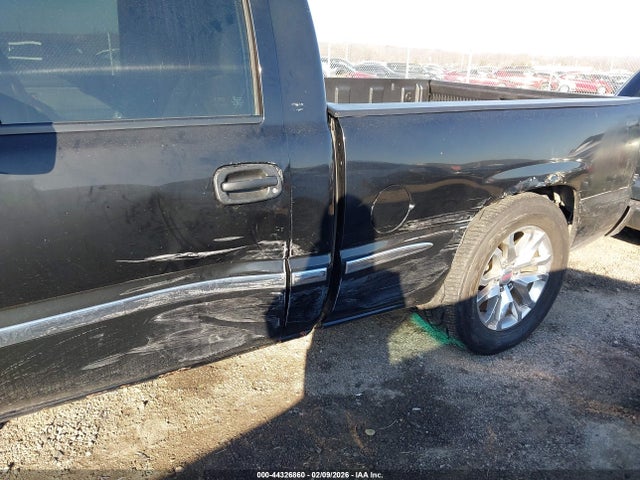 44326860 :رقم المزاد ، 1GTEC14V22Z250511 vin ، 2002 Gmc Sierra 1500 Sle مزاد بيع