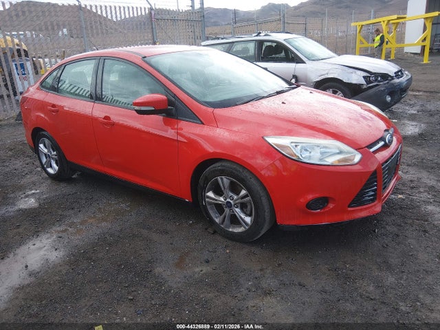 Ford FOCUS SE 2014 1FADP3F23EL192887 Image 1