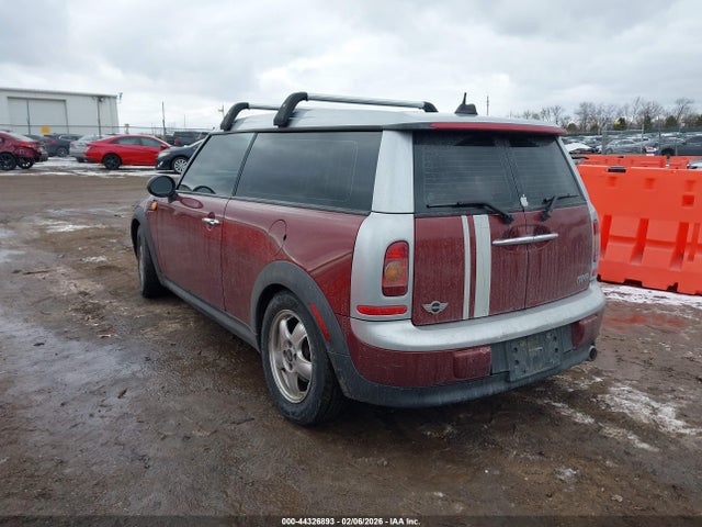 2009 MINI COOPER CLUBMAN WMWML33519TP98812 Photo 2