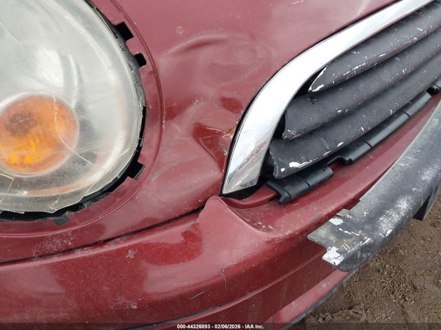 2009 MINI COOPER CLUBMAN WMWML33519TP98812 Photo 5