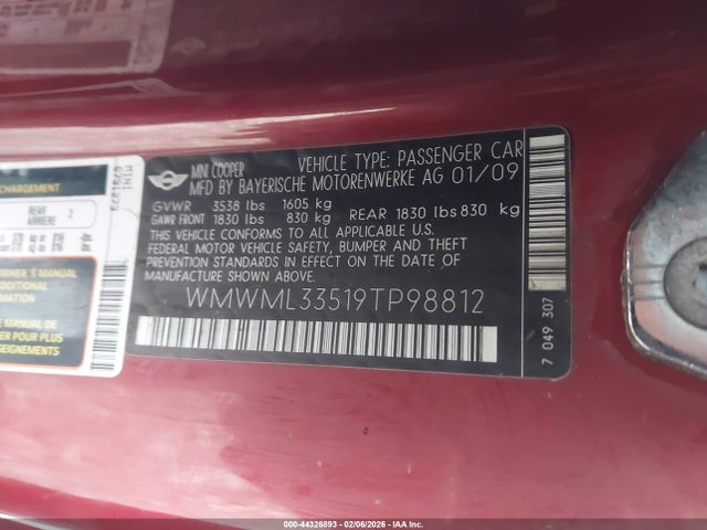2009 MINI COOPER CLUBMAN WMWML33519TP98812 Photo 8