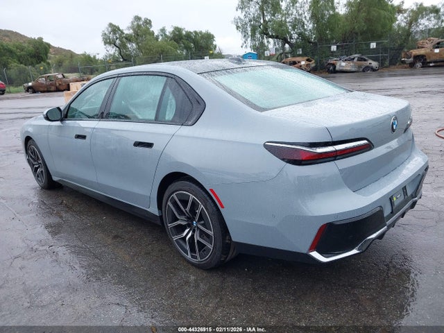 2023 BMW 740 WBA23EH05PCM73559 Photo 2