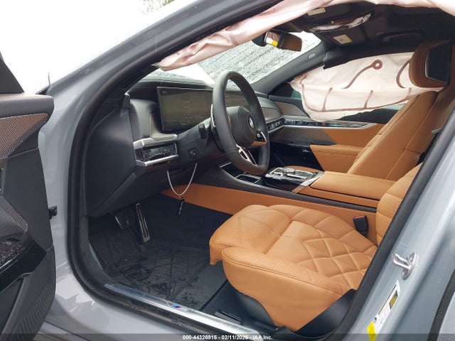 2023 BMW 740 WBA23EH05PCM73559 Photo 4