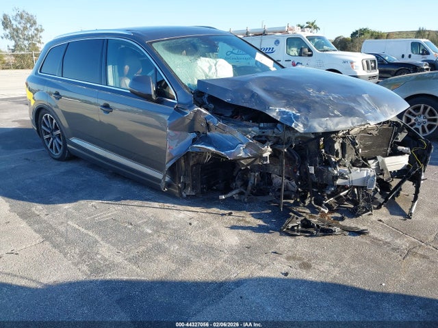 2017 AUDI Q7 WA1VAAF76HD007045 Photo 5