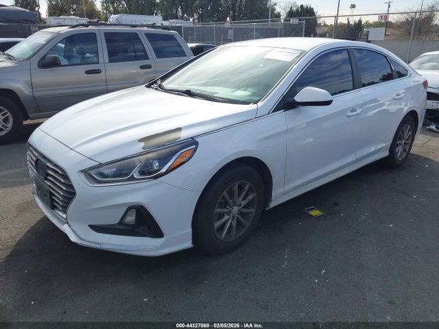Hyundai SONATA SE 2019 5NPE24AF1KH740835 Image 2