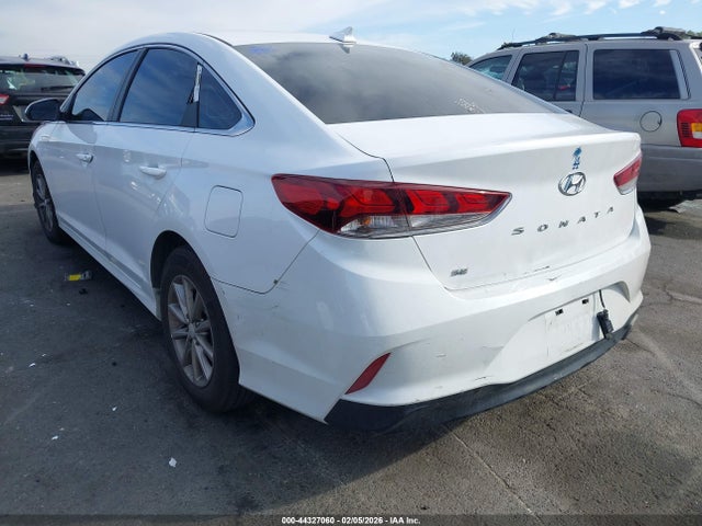 Hyundai SONATA SE 2019 5NPE24AF1KH740835 Image 3