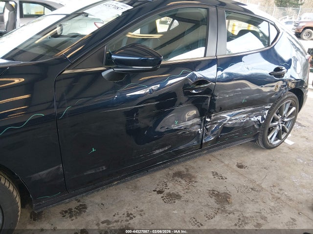 JM1BPALL8M1402817 Mazda Mazda3 Preferred