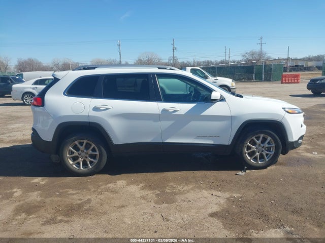 Jeep Cherokee Latitude 2016 1C4PJMCB7GW164336 Image 13