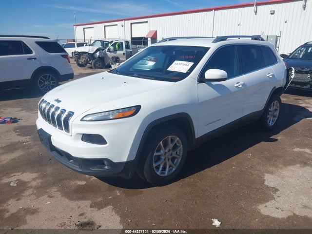 Jeep Cherokee Latitude 2016 1C4PJMCB7GW164336 Image 2