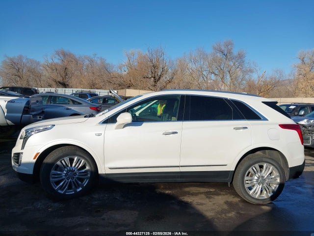 1GYKNFRS3KZ276733 Cadillac Xt5 Premium Luxury
