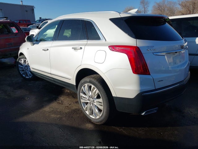 2019 CADILLAC XT5 1GYKNFRS3KZ276733 Photo 2