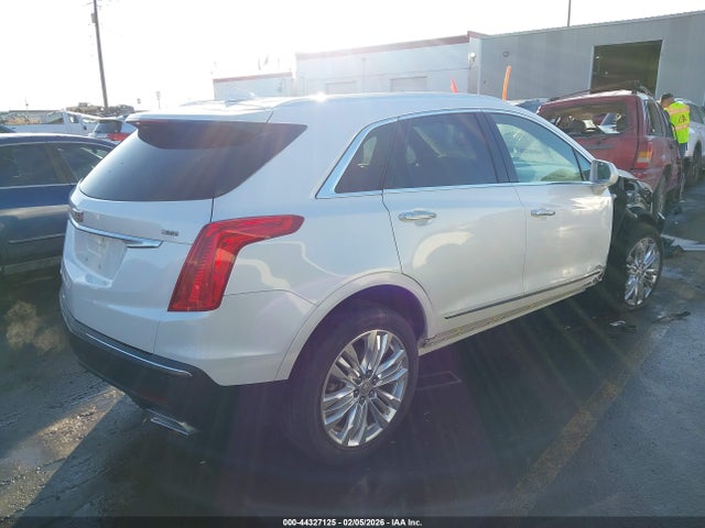 2019 CADILLAC XT5 1GYKNFRS3KZ276733 Photo 3