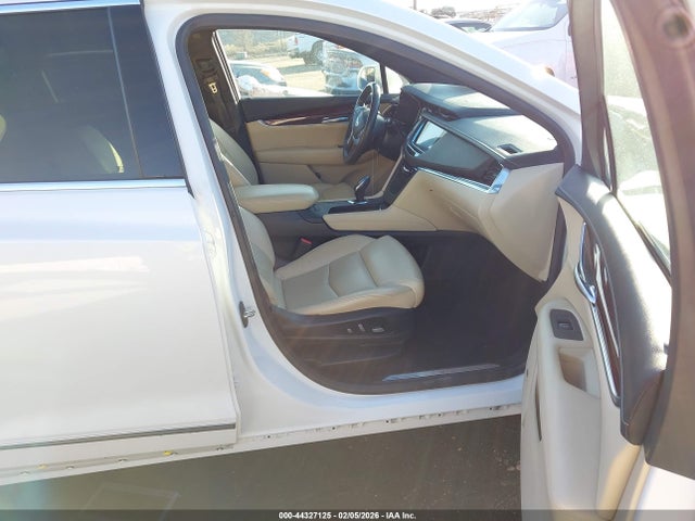 2019 CADILLAC XT5 1GYKNFRS3KZ276733 Photo 4