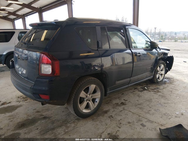 1C4NJCBA6GD715085 Jeep Compass Sport