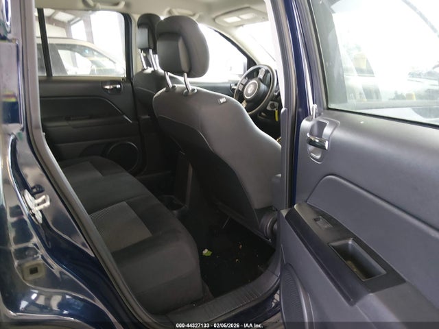 1C4NJCBA6GD715085 Jeep Compass Sport