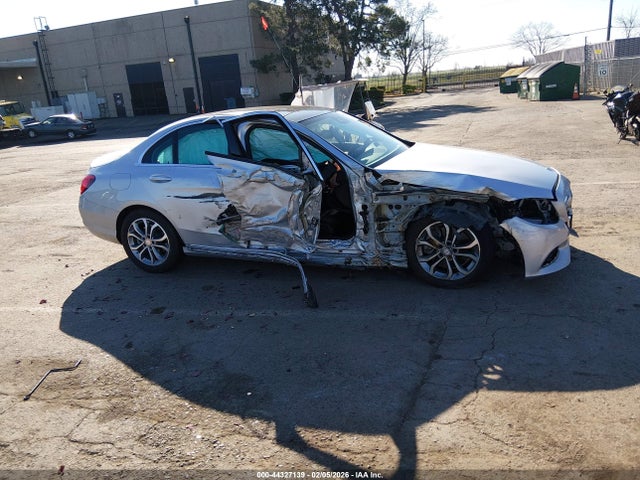2016 MERCEDES-BENZ C 300 55SWF4KB8GU134103 Photo 5