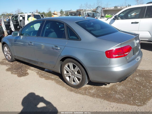 2011 AUDI A4 WAUAFAFL7BN046602 Photo 2