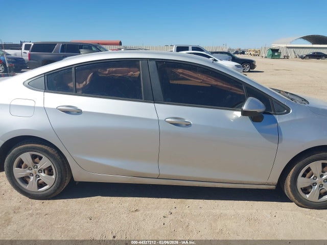 1G1BC5SM0H7162316 Chevrolet Cruze Ls Auto