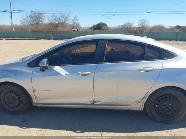 1G1BC5SM0H7162316 Chevrolet Cruze Ls Auto