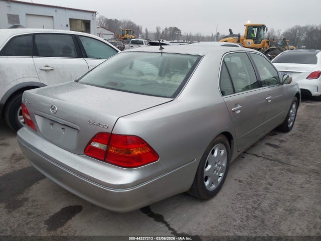 2003 LEXUS LS 430 JTHBN30F130110154 Photo 3