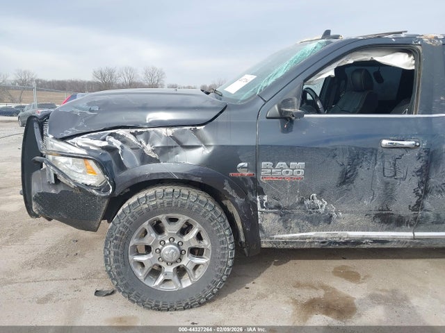 44327264 :رقم المزاد ، 3C6UR5PL2JG183930 vin ، 2018 Ram 2500 Limited  4x4 6'4 Box مزاد بيع