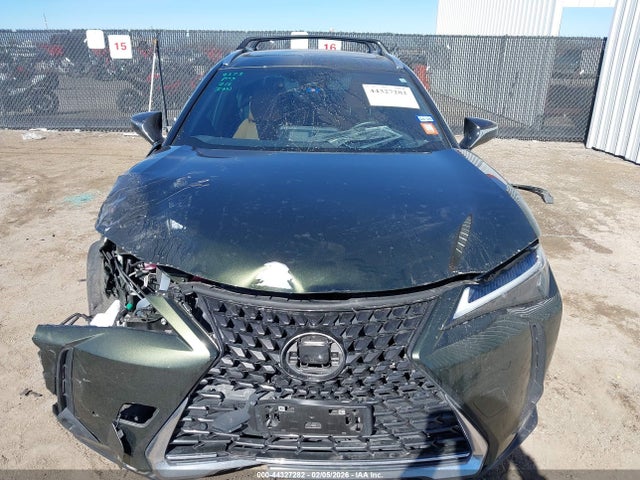 44327282 :رقم المزاد ، JTHP9JBH3R2077832 vin ، 2024 Lexus Ux 250h Premium مزاد بيع