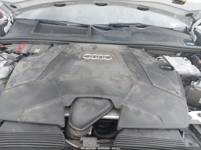 2020 Audi Q8 Premium Plus 55 Tfsi Quattro Tiptronic მანქანა იყიდება აუქციონზე, vin: WA1EVBF13LD016459, აუქციონის ნომერი: 44327285
