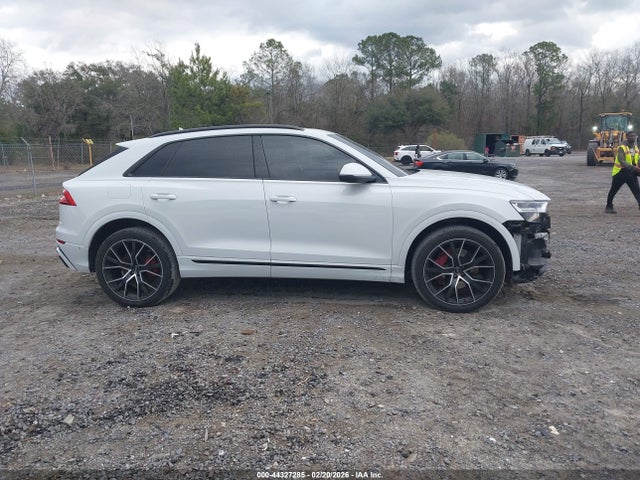 2020 Audi Q8 Premium Plus 55 Tfsi Quattro Tiptronic მანქანა იყიდება აუქციონზე, vin: WA1EVBF13LD016459, აუქციონის ნომერი: 44327285