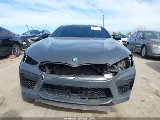 44327288 :رقم المزاد ، WBSAE0C09LBM08323 vin ، 2020 Bmw M8 Competition مزاد بيع