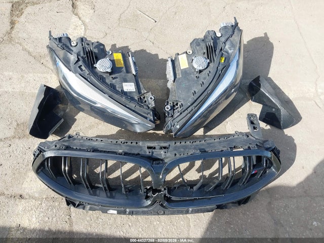 44327288 :رقم المزاد ، WBSAE0C09LBM08323 vin ، 2020 Bmw M8 Competition مزاد بيع