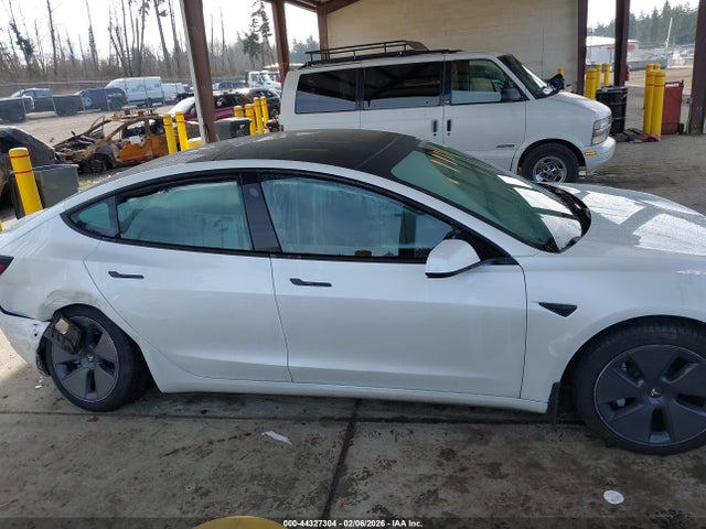 Продажа на аукционе авто 2022 Tesla Model 3 Rear-wheel Drive, vin: 5YJ3E1EA4NF155990, номер лота: 44327304