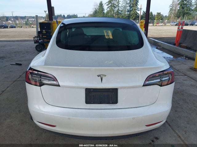 Продажа на аукционе авто 2022 Tesla Model 3 Rear-wheel Drive, vin: 5YJ3E1EA4NF155990, номер лота: 44327304