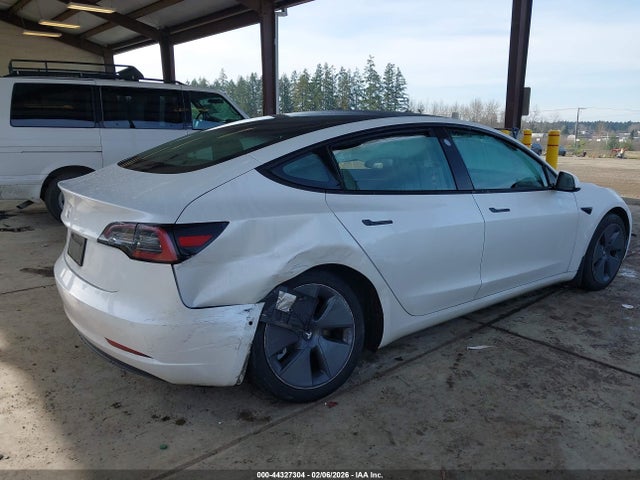 Продажа на аукционе авто 2022 Tesla Model 3 Rear-wheel Drive, vin: 5YJ3E1EA4NF155990, номер лота: 44327304