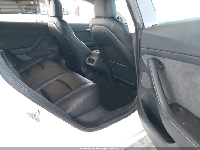 Продажа на аукционе авто 2022 Tesla Model 3 Rear-wheel Drive, vin: 5YJ3E1EA4NF155990, номер лота: 44327304