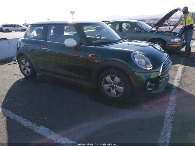 2016 MINI HARDTOP WMWXP5C54G3B76850 Photo 0