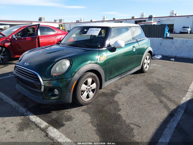 2016 MINI HARDTOP WMWXP5C54G3B76850 Photo 1