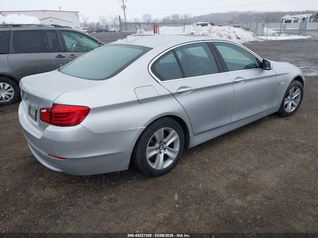 2012 BMW 528I WBAXH5C50CDW04833 Photo 3