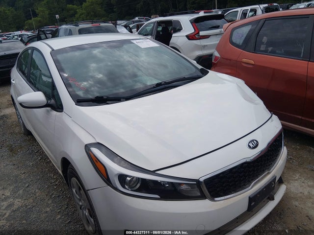 2018 Kia Forte Lx მანქანა იყიდება აუქციონზე, vin: 3KPFK4A72JE282397, აუქციონის ნომერი: 44327311