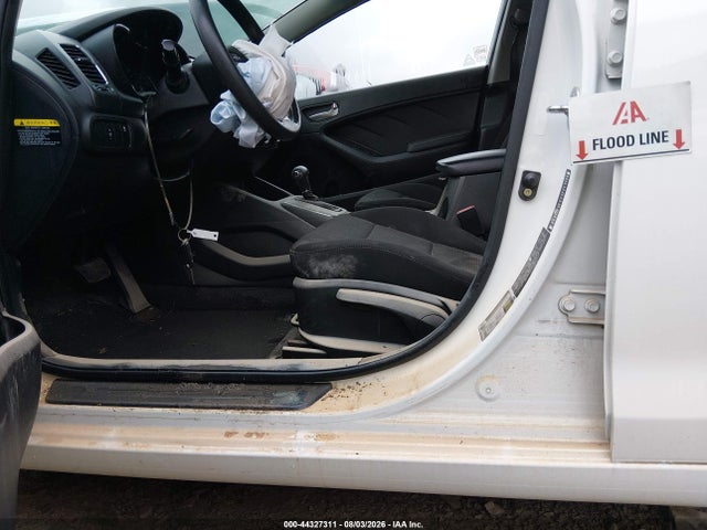 2018 Kia Forte Lx მანქანა იყიდება აუქციონზე, vin: 3KPFK4A72JE282397, აუქციონის ნომერი: 44327311
