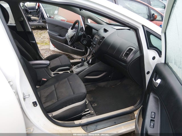 2018 Kia Forte Lx მანქანა იყიდება აუქციონზე, vin: 3KPFK4A72JE282397, აუქციონის ნომერი: 44327311