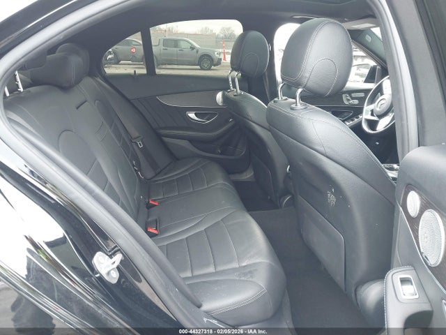 44327318 :رقم المزاد ، WDDWF8DB7LR558808 vin ، 2020 Mercedes-benz C 300 مزاد بيع