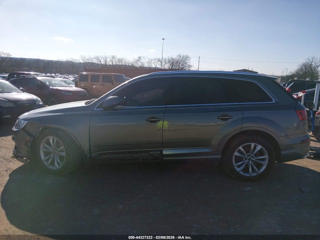 WA1LHAF75HD049600 Audi Q7 2.0t Premium