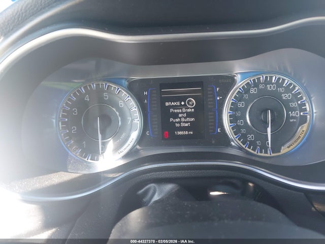Продажа на аукционе авто 2015 Chrysler 200 Limited, vin: 1C3CCCAB2FN623139, номер лота: 44327370