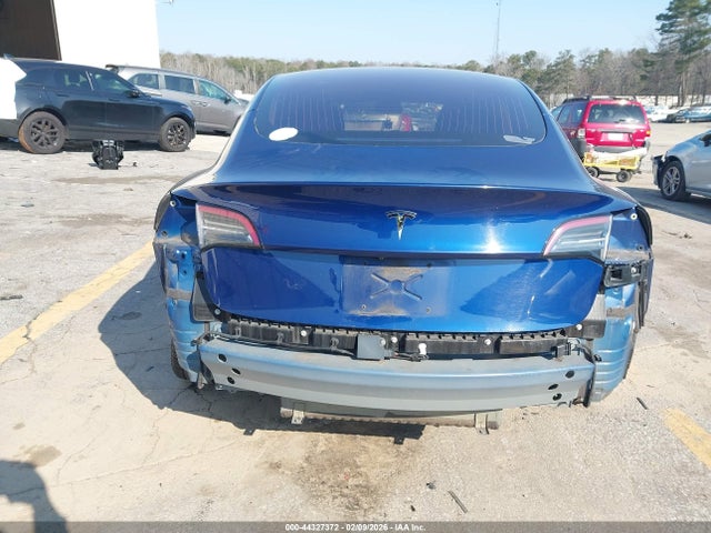 44327372 :رقم المزاد ، 5YJ3E1EA3JF005492 vin ، 2018 Tesla Model 3 Long Range/mid Range مزاد بيع