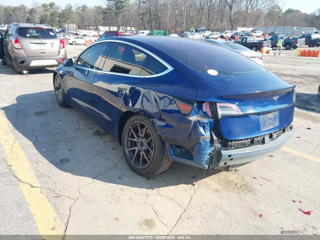 44327372 :رقم المزاد ، 5YJ3E1EA3JF005492 vin ، 2018 Tesla Model 3 Long Range/mid Range مزاد بيع